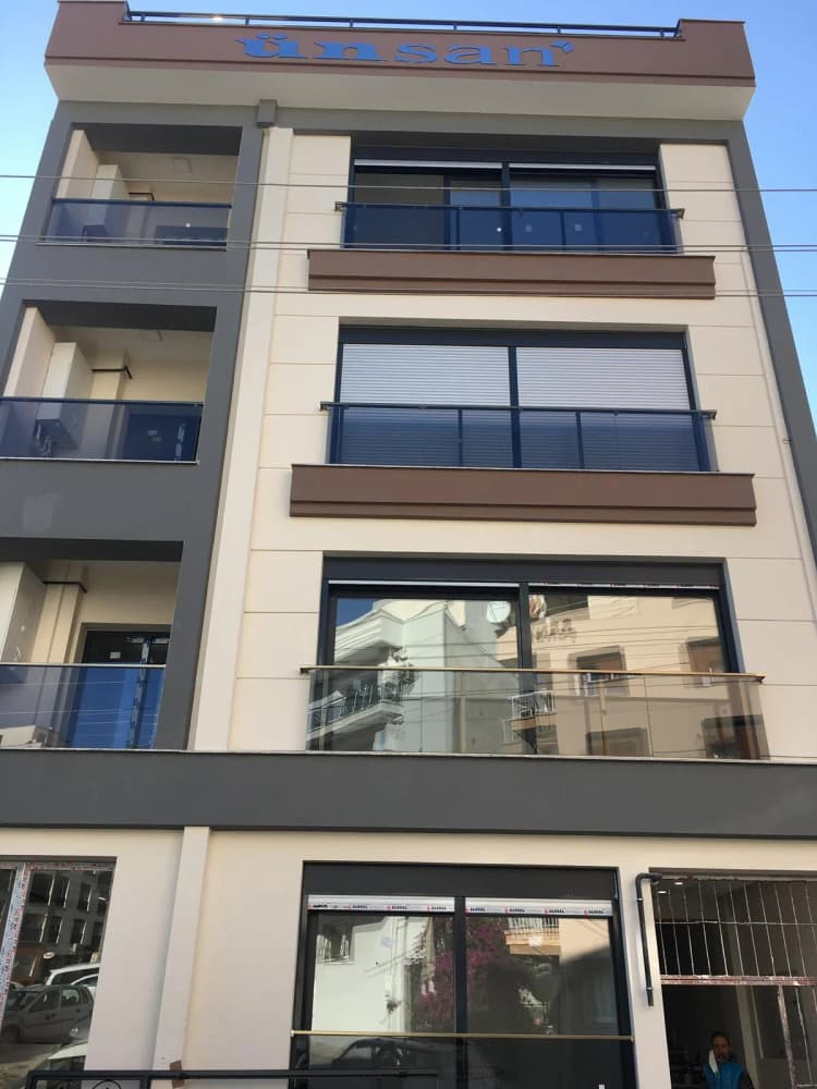 Bina cephesi motorlu panjur — Özdere / İzmir Motorlu Panjur referans projesi